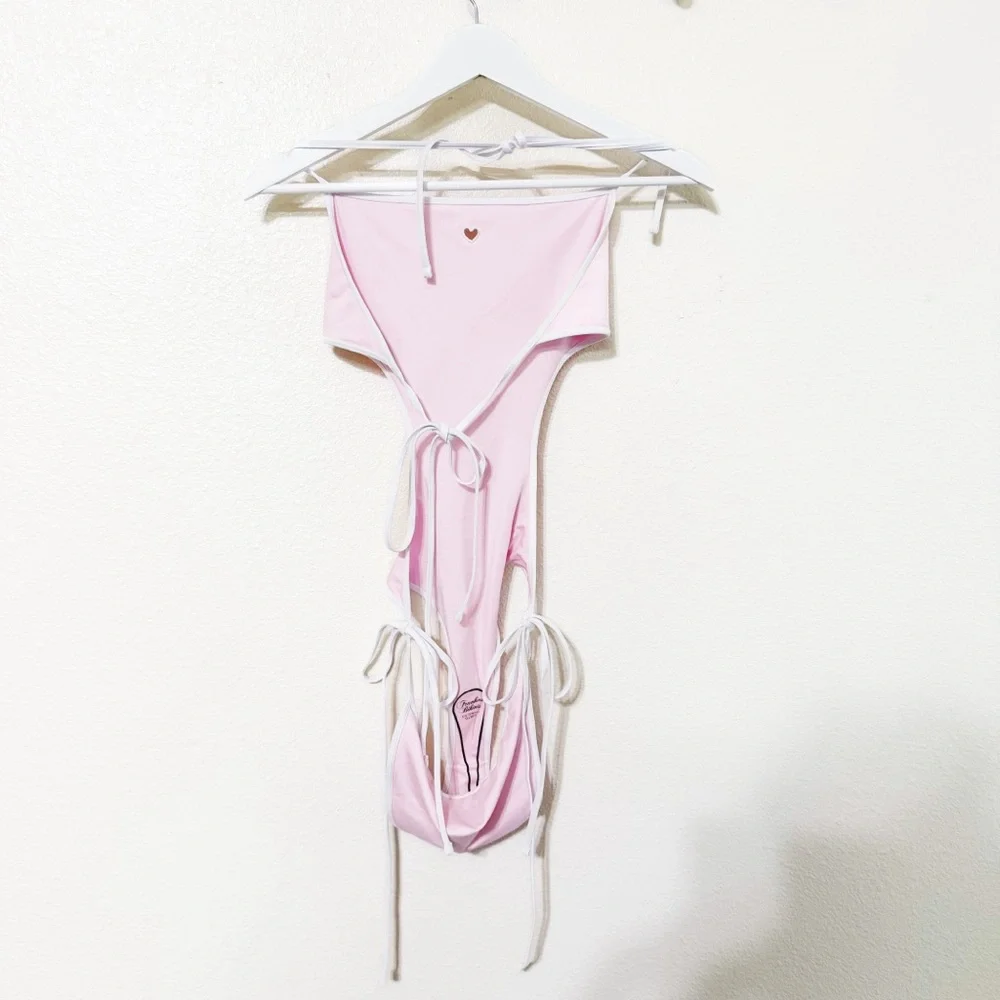 NWT Frankie’s Bikinis x Victorias Secret Amalia Heart Cut Out One Piece Swimsuit